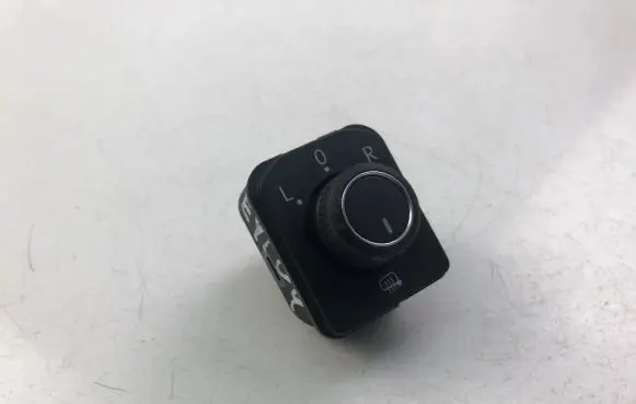 Volkswagen Tiguan Other switches/knobs/shifts 3G0959565A
