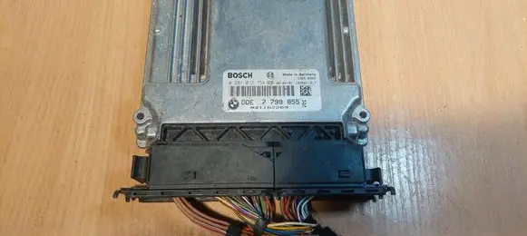 BMW 5 E60 E61 Engine control unit/module ECU 0281012754 7799855