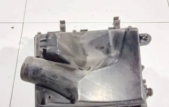 Fiat Croma Air filter box 13271393