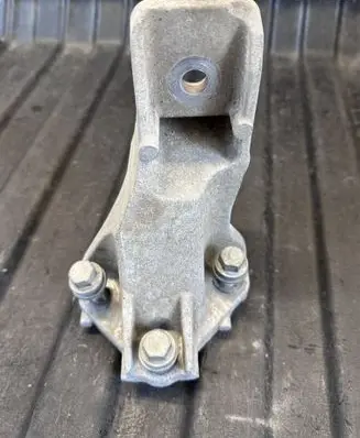 Land Rover Discovery 5 Engine mounting bracket CPLA6061CB