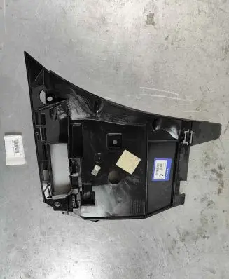Volvo S80 Front bumper mounting bracket 8693900