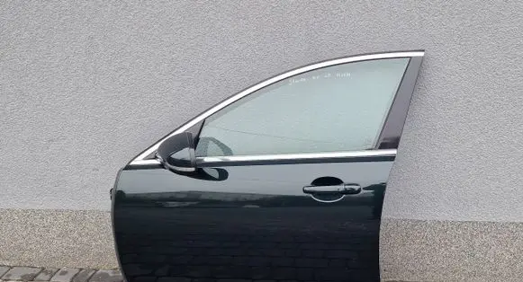 Jaguar XF X250 Front door 