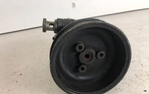 Volkswagen Golf IV Power steering pump