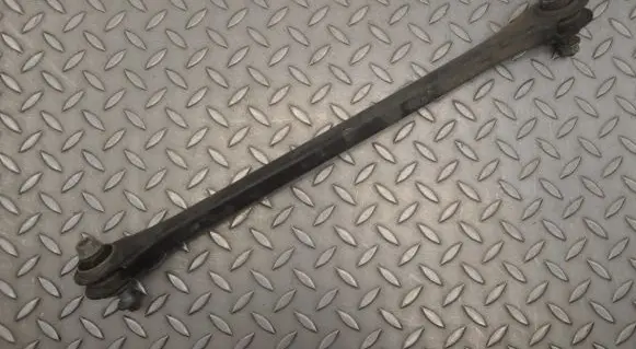 BMW 2 F44 Rear upper control arm/wishbone 6851571