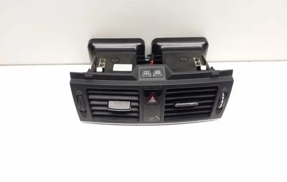 Mercedes-Benz C W204 Dash center air vent grill A2048304154
