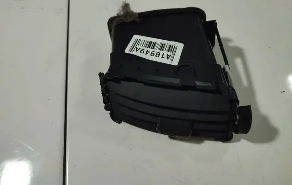 Toyota Corolla Verso AR10 Dash center air vent grill 5568064010