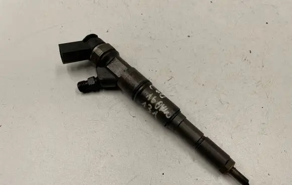 BMW 5 E60 E61 Fuel injector 0445110131