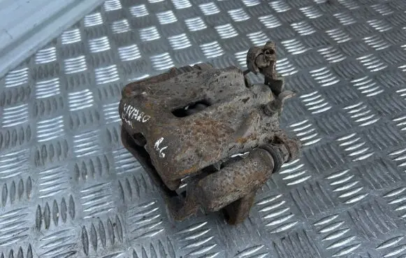 Opel Vivaro Rear brake caliper