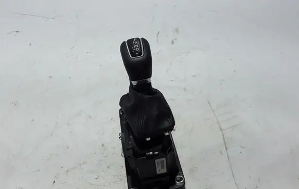 Volvo V60 Gear shifter/selector 32240584