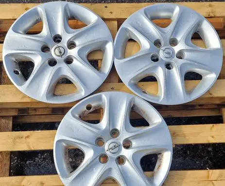 Opel Zafira B Wheel nut cap/cover 