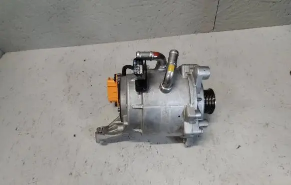 Hyundai Tucson IV NX4 Generator/alternator 373902M900 M220928F87S