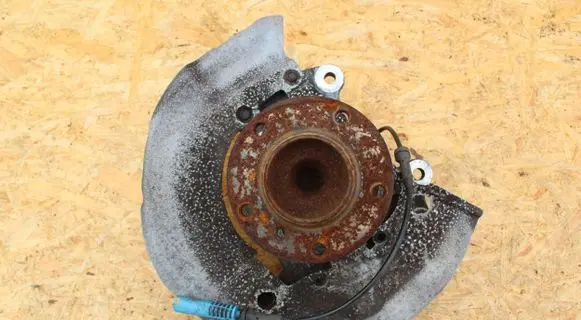 BMW 5 E60 E61 Front wheel hub 6760953