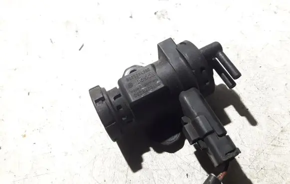 Volvo S40 Vacuum valve 9635704380