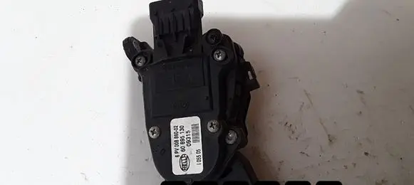 Alfa Romeo 159 Accelerator throttle pedal 60695130