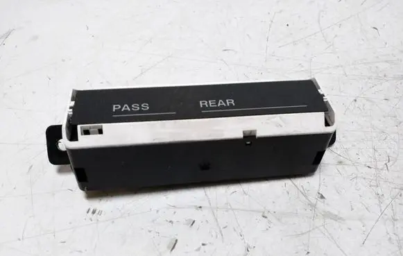 Mazda 3 I Screen/display/small screen BR5S55260