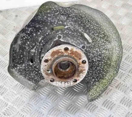 BMW 5 F10 F11 Rear wheel hub 6793769
