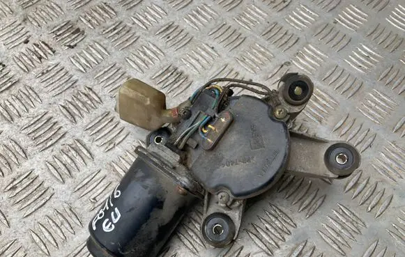 Subaru Forester SF Wiper motor