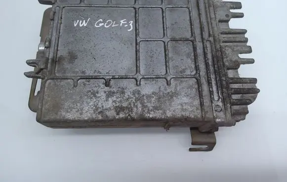 Volkswagen Golf III Engine control unit/module 028906021