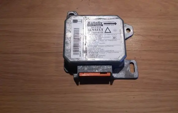 Renault Laguna I Airbag control unit/module 7700414215D 550449200