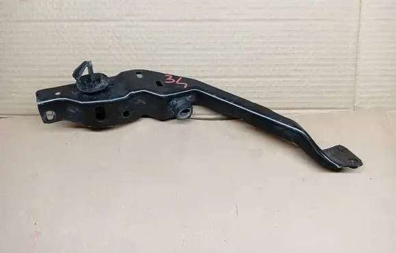 Headlight/headlamp mounting bracket