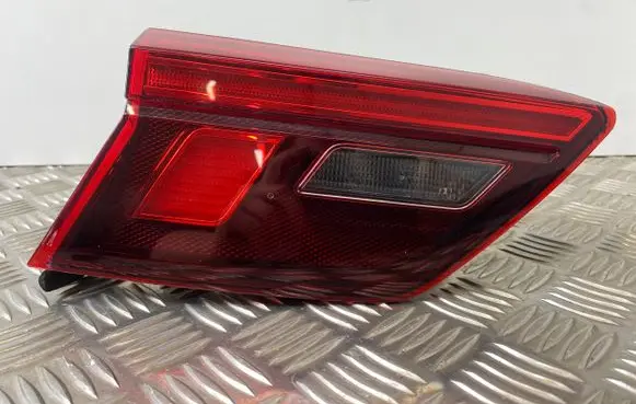 Volkswagen Tiguan Tailgate rear/tail lights 5NA945093F