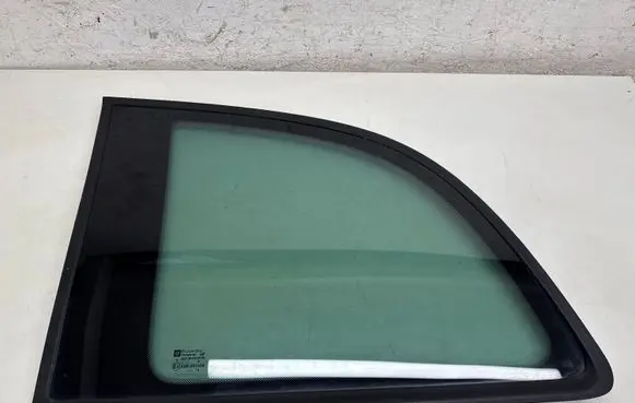 Opel Zafira A Rear side window 13121382