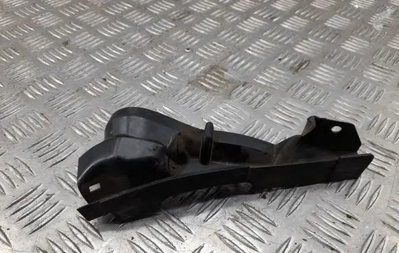 Audi A7 S7 4G Fender mounting bracket 4G0805234