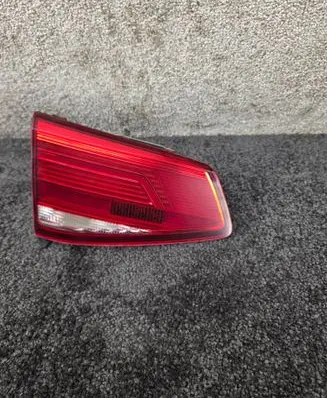 Volkswagen PASSAT B8 Tailgate rear/tail lights
