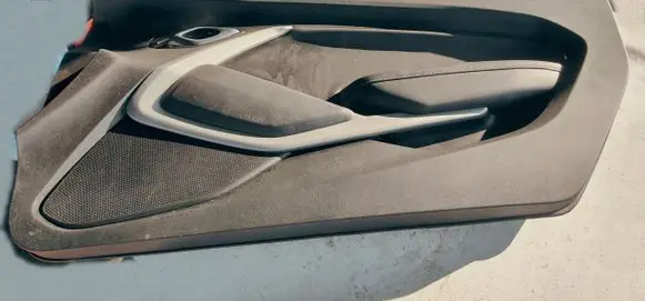 Chevrolet Camaro Front door card panel trim