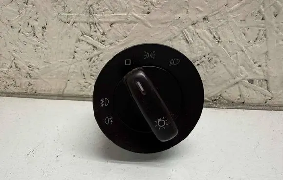 Light switch
