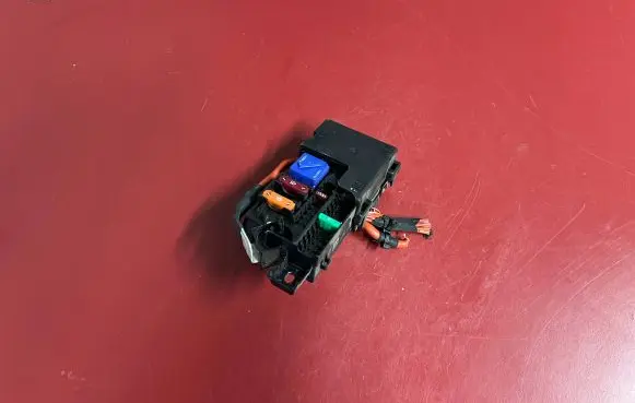 BMW X1 U11 Fuse module 8720724