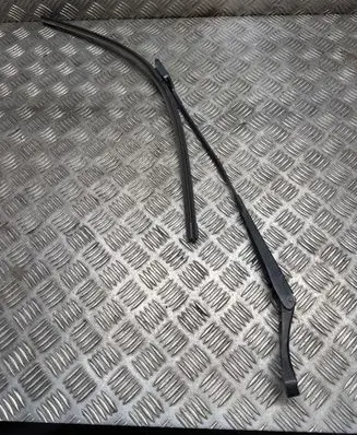 Opel Astra K Front wiper blade arm 39193932