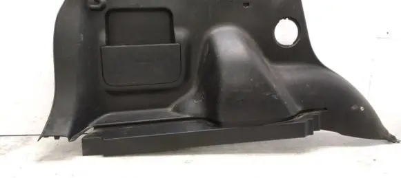 Ford Maverick Trunk/boot lower side trim panel 5L847831013B