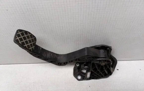 Clutch pedal