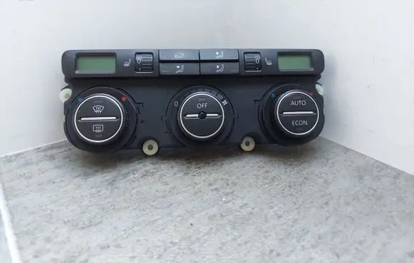 Volkswagen Golf V Climate control unit