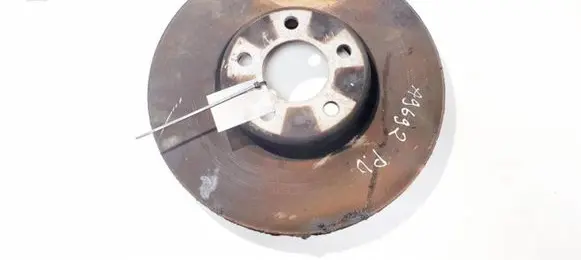 BMW 5 GT F07 Front brake disc ventiliuojamas