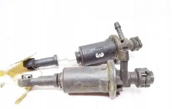 Renault Trafic II (X83) Clutch slave cylinder 8200031240