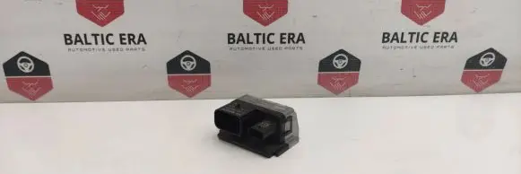 BMW 1 F20 F21 Glow plug pre-heat relay 8514120