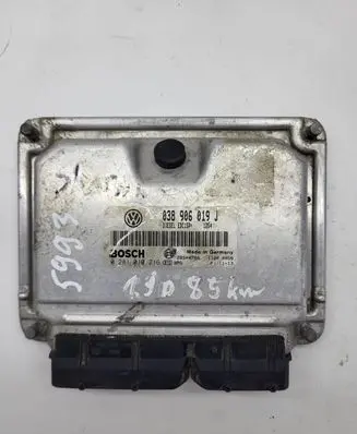 Volkswagen Sharan Engine control unit/module 038906019J 0281010216