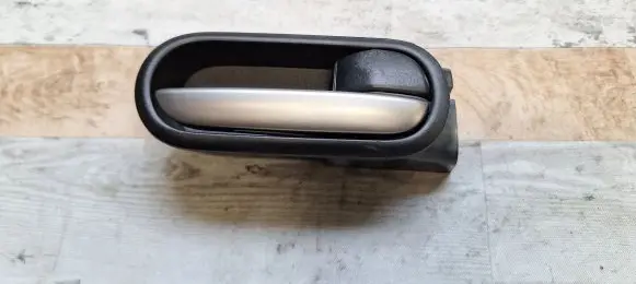 Mazda 2 Front door interior handle