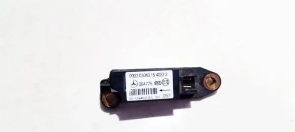 Mercedes-Benz C W203 Airbag deployment crash/impact sensor 004775 03043154022