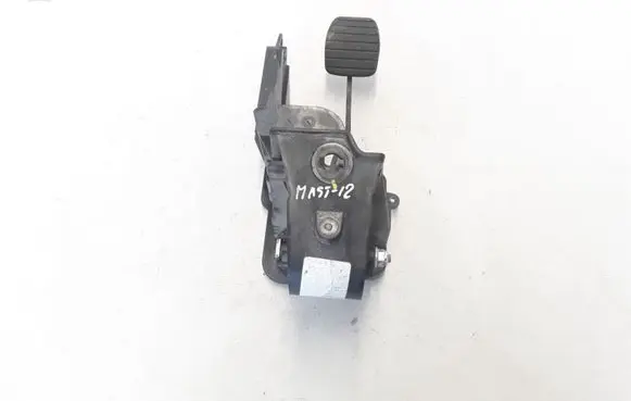 Renault Master III Brake pedal 465107702R