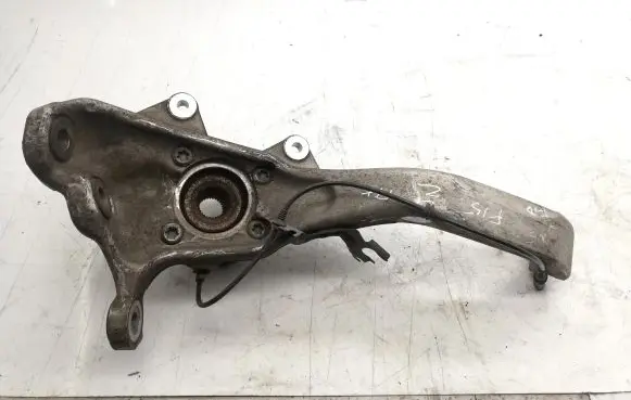 BMW X5 F15 Front wheel hub 6773783