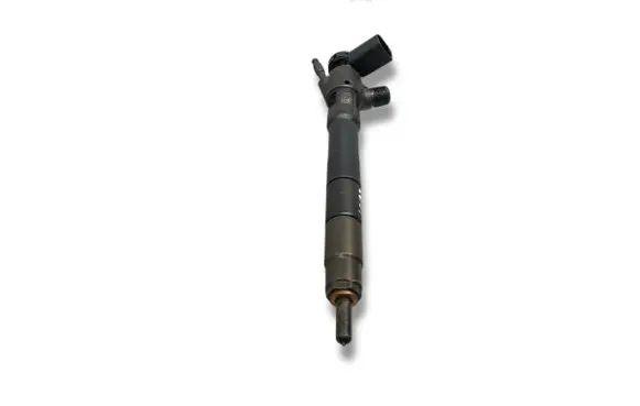 Skoda Octavia Mk3 (5E) Fuel injector 28370681 04L277
