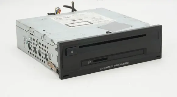 Volkswagen Golf VI Radio/CD/DVD/GPS head unit 5G0035824A