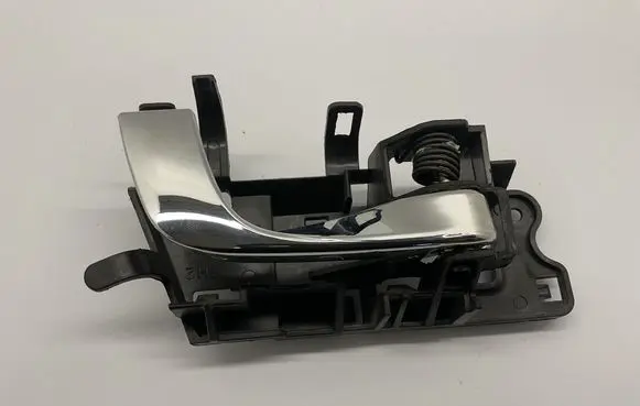 Cadillac CTS Front door interior handle 25707889