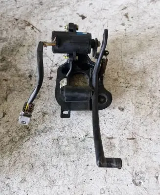 BMW 3 E46 Accelerator pedal position sensor 0205001040 2245690