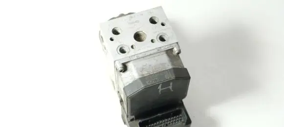 Audi A4 S4 B5 8D ABS Pump 8E0614111H