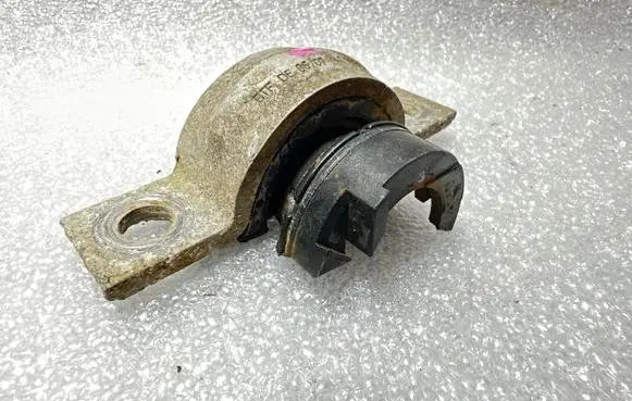 Audi Q7 4L Sway bar bush bracket, rear 7L8511418
