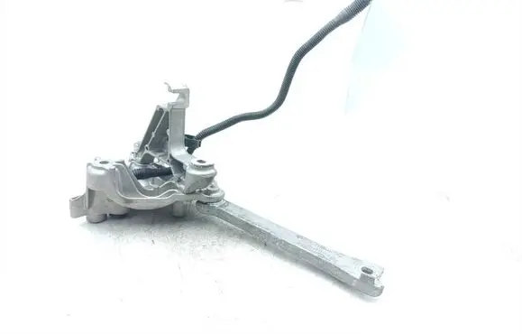Renault Trafic III (X82) Engine mounting bracket 648607782R 244834609R 244824540R